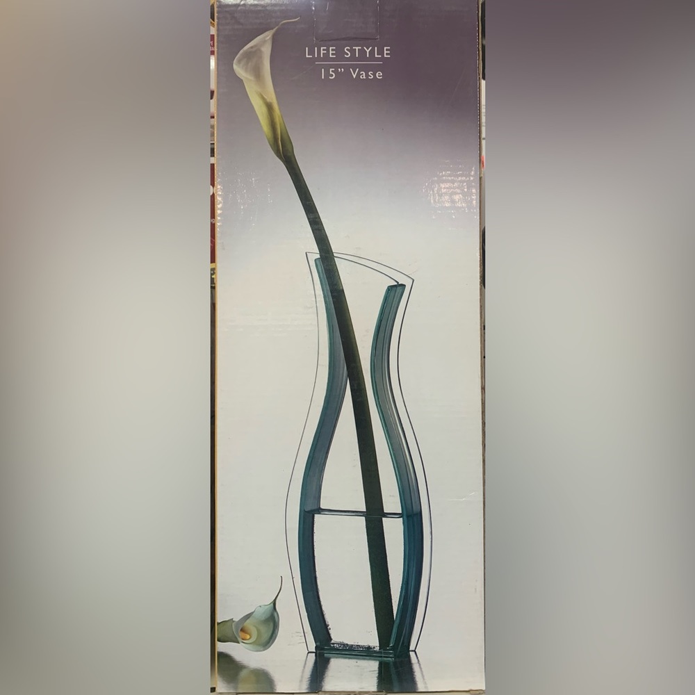 Lifestyle 15” Vase